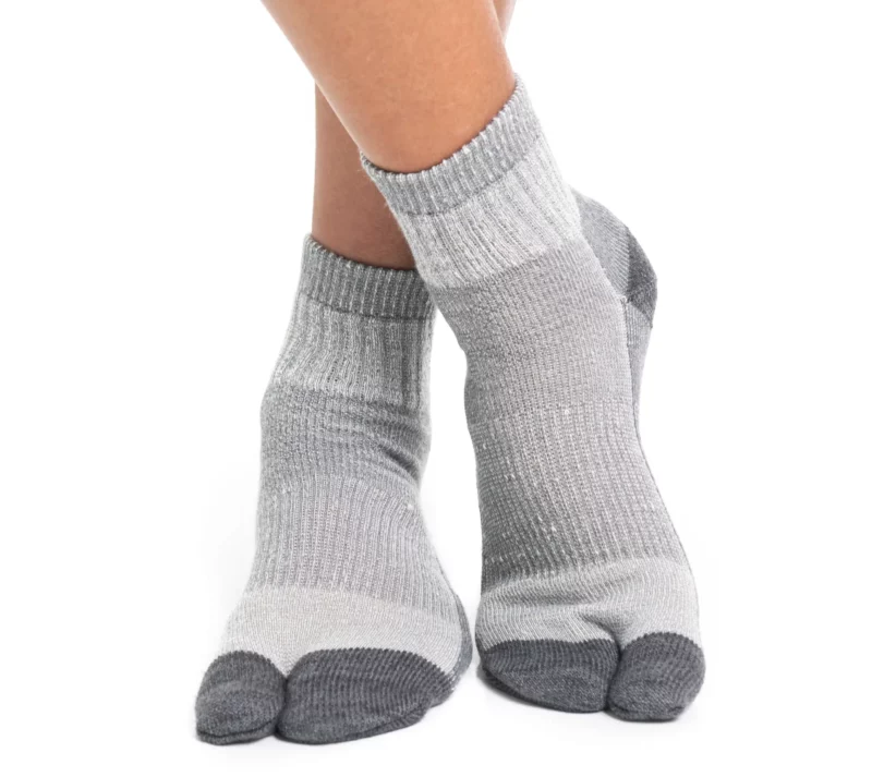 V-Toe Wool Light Grey Casual or Hiking Flip-Flop Tabi Big Toe Chaco Socks - Image 3